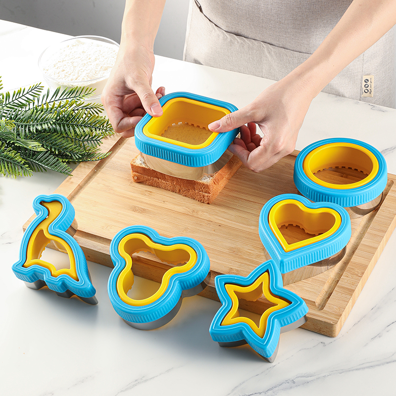 Baking Kitchen Set - Sandwich cutting and sealing machine, biscuit